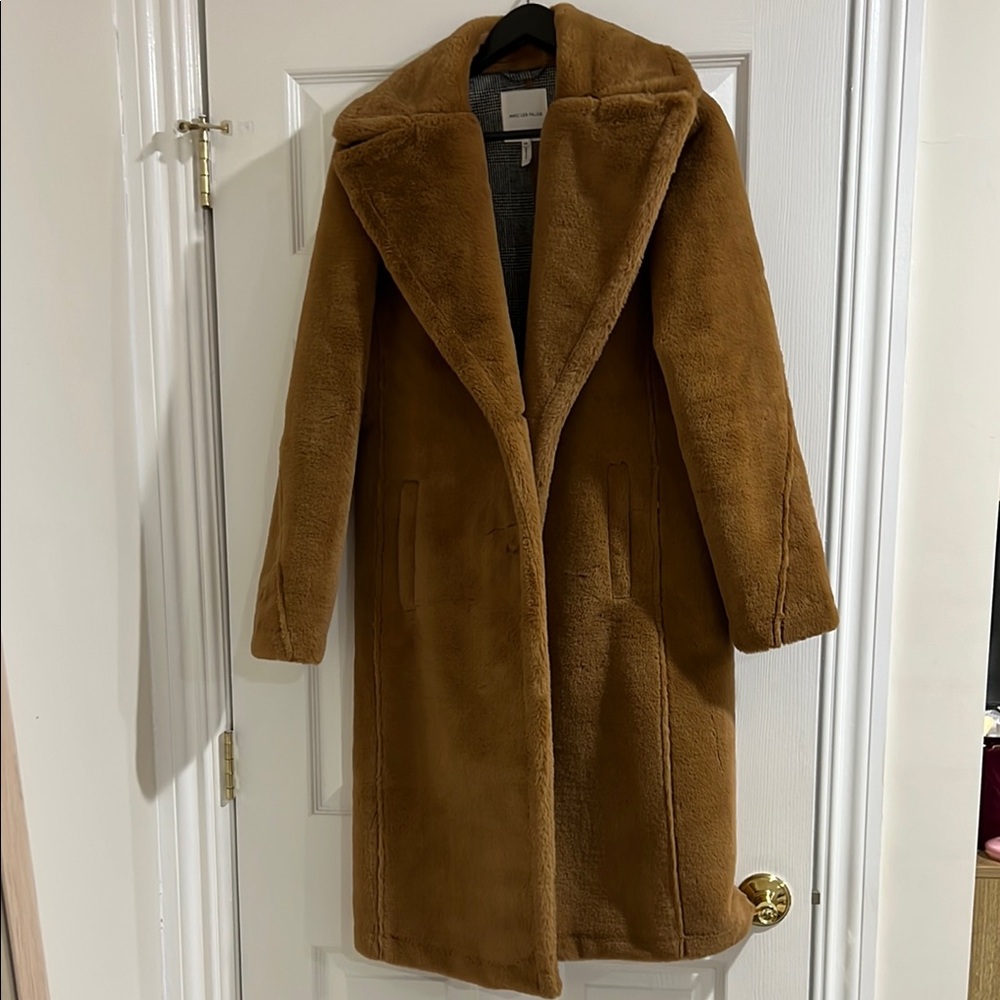 Avec Les Filles Teddy Coat ✨